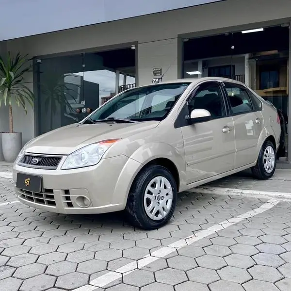 Carro Ford Fiesta Sedan 2009 Class 1.6 (Flex)