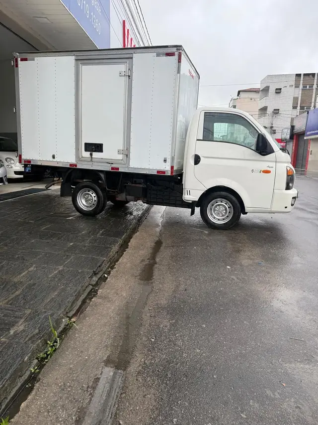 Caminhão Hyundai HR 2014 2.5 TCI HD Longo com Caçamba