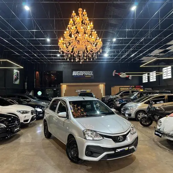Carro Toyota Etios 2018 X 1.3 (Flex)