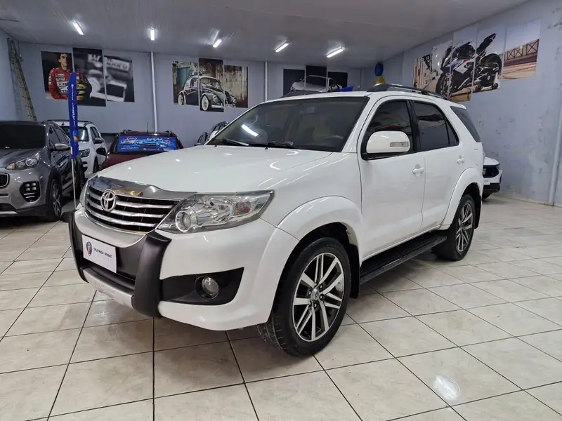 Toyota Hilux SW4 2.7 4x2 SR