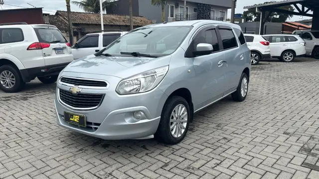 Carro Chevrolet Spin 2013 LT 5S 1.8 (Flex)
