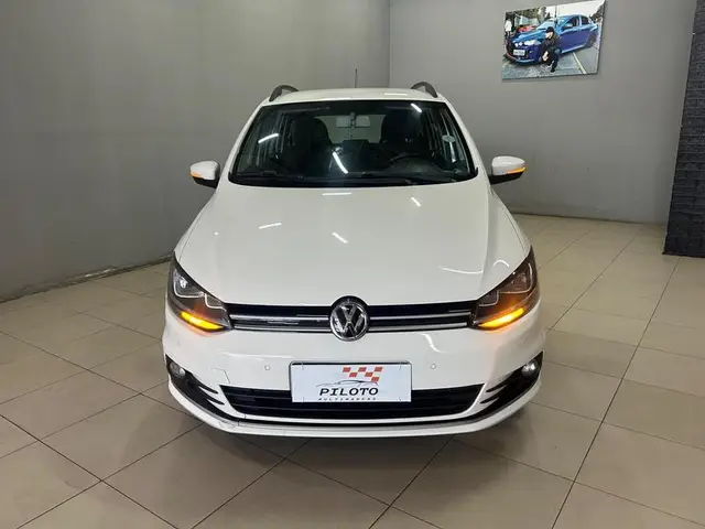 Carro Volkswagen SpaceFox 2015 1.6 16V MSI Highline (Flex)