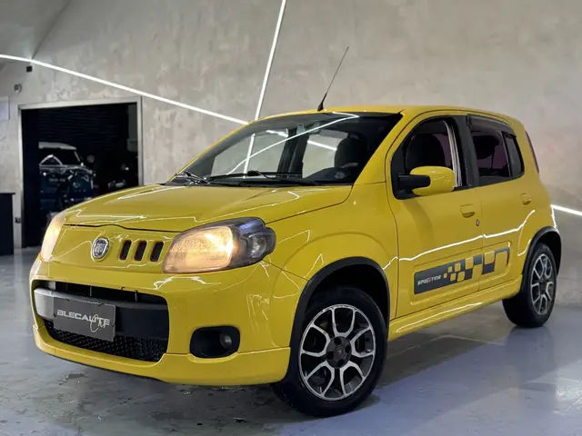 Carro Fiat Uno 2012 Sporting 1.4 8V (Flex) 4p