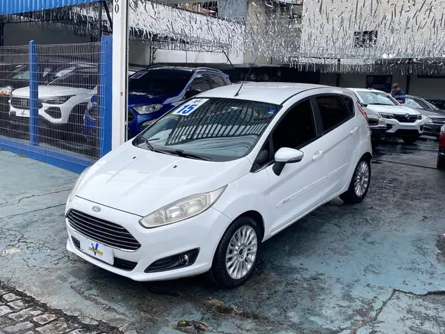 Carro Ford New Fiesta Sedan 2015 1.6 SE (Flex)
