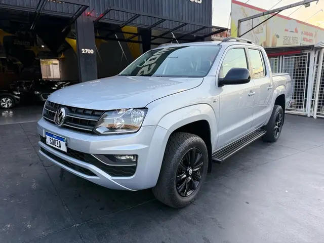 Carro Volkswagen Amarok 2017 2.0 SE 4x4 TDi (Cab Dupla)