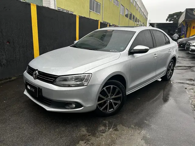Carro Volkswagen Jetta 2013 2.0 Comfortline Tiptronic (Flex)