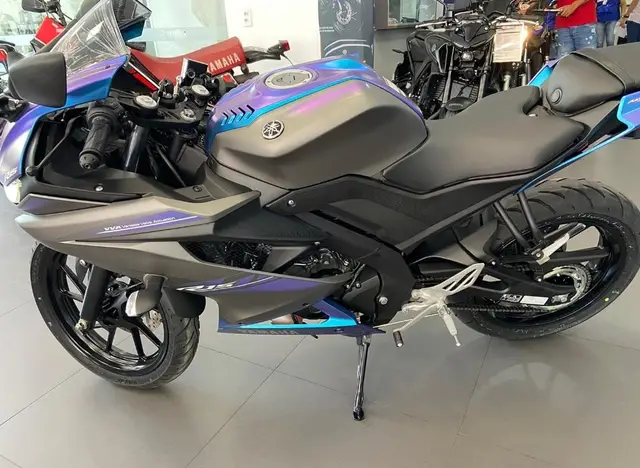 Moto Yamaha YZF R15 2025 ABS