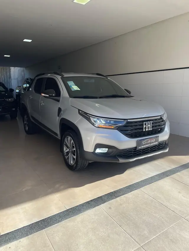 Carro Fiat Strada 2025 Volcano 1.3