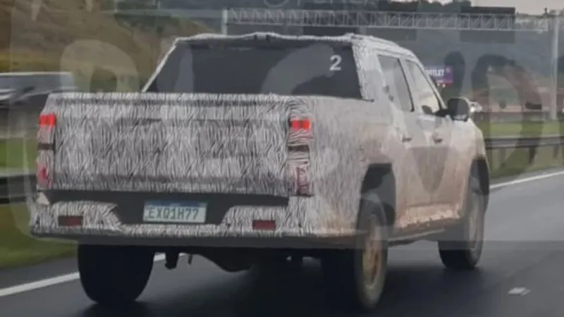 Nova VW Amarok acelera testes para responder Hilux e Ranger 