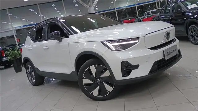 Carro Volvo XC40 2024 Recharge Plus (Elétrico)