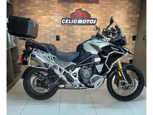 Moto Triumph Tiger 1200 2024 Rally Explorer