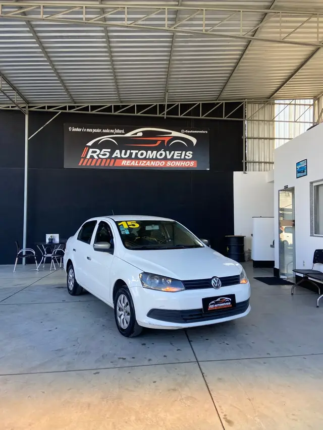 Carro Volkswagen Voyage 2015 1.6 VHT Comfortline I-Motion (Flex)