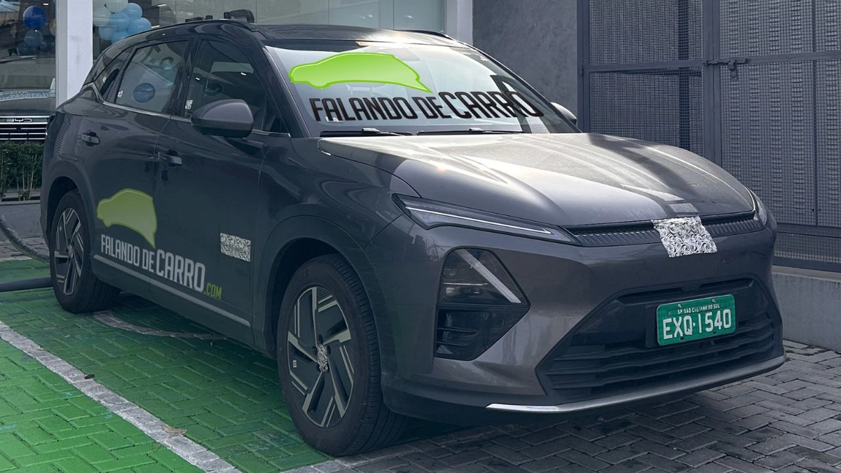 Versão elétrica do SUV é flagrada em detalhes pouco tempo antes da estreia