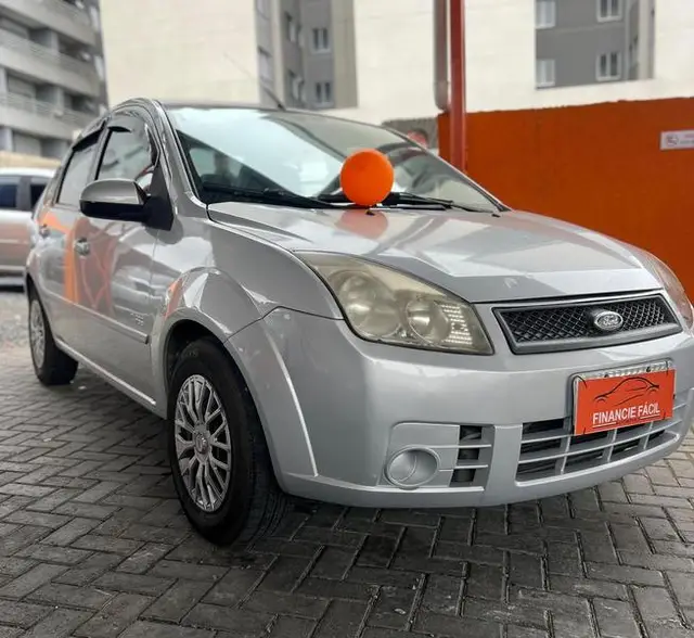 Carro Ford Fiesta Sedan 2010 1.0 (Flex)