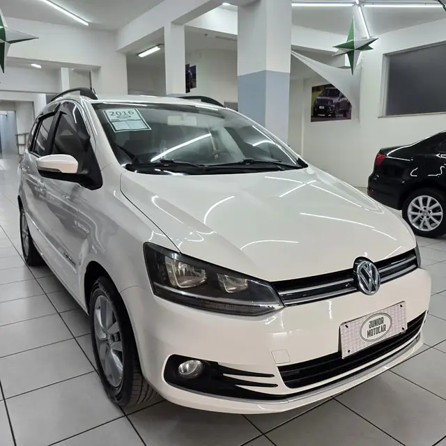 Carro Volkswagen SpaceFox 2016 1.6 VHT Comfortline (Flex)