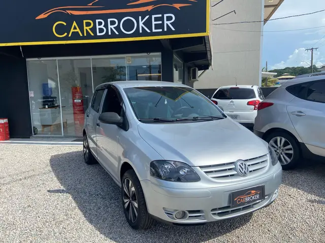 Carro Volkswagen Fox 2005 Plus 1.6 8V (Flex)