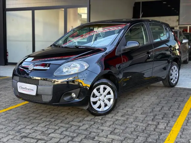 Carro Fiat Palio 2013 Attractive 1.4 8V (Flex)