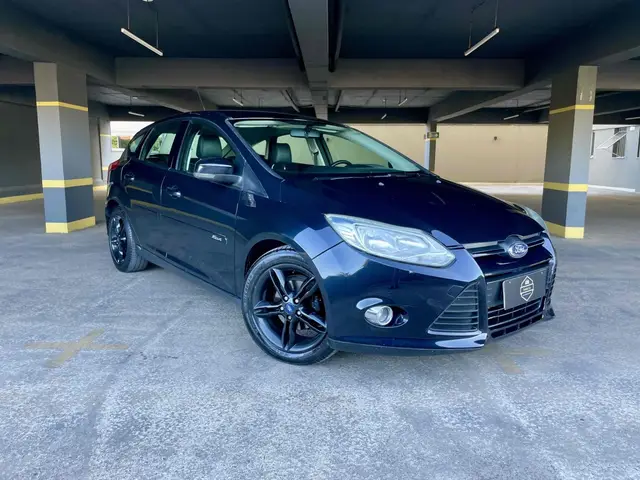 Carro Ford Focus Hatch 2014 SE 2.0 16V PowerShift