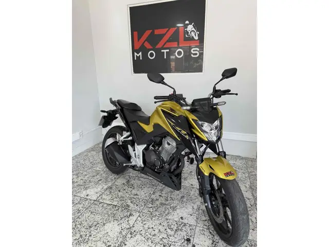 Moto Honda CB 300F Twister 2023 (ABS)