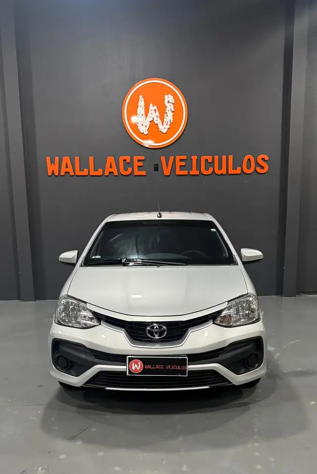Carro Toyota Etios Sedan 2018 XS 1.5 (Aut) (Flex)