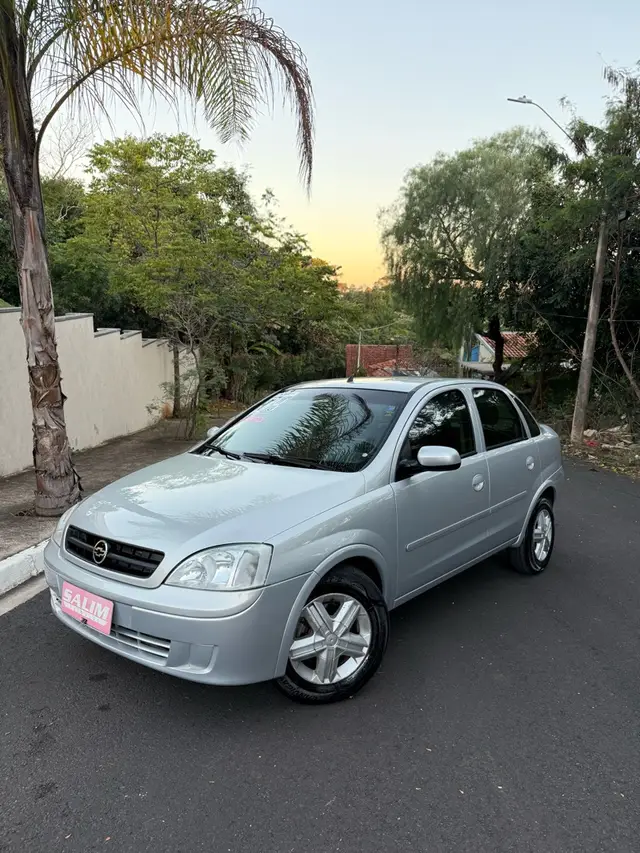 Carro Chevrolet Corsa Sedan 2004 1.8 (Flex)