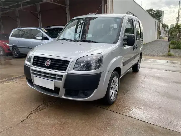 Fiat Doblò Essence 1.8 16V (Flex)