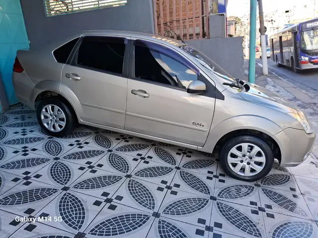 Carro Ford Fiesta Sedan 2009 1.6 (Flex)