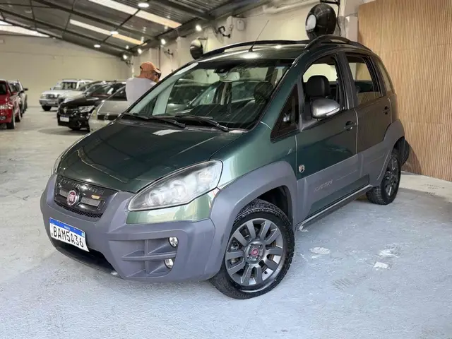 Carro Fiat Idea 2016 Adventure 1.8 16V Dualogic (Flex)