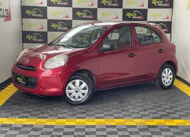Carro Nissan March 2013 1.0 16V (Flex)