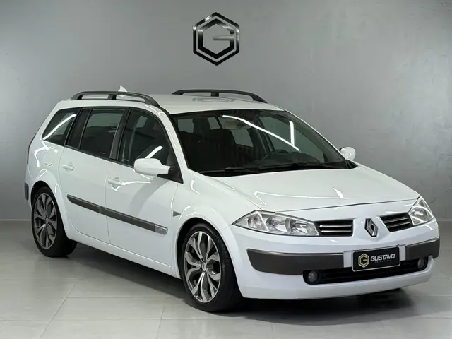 Carro Renault Megane Grand Tour 2012 Mégane Grand Tour Dynamique 1.6 16V (flex)
