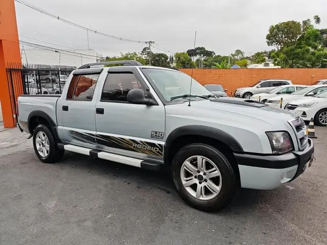 Carro Chevrolet S10 Cabine Dupla 2011 S10 Advantage 4x2 2.4 (Flex) (Cab Dupla)