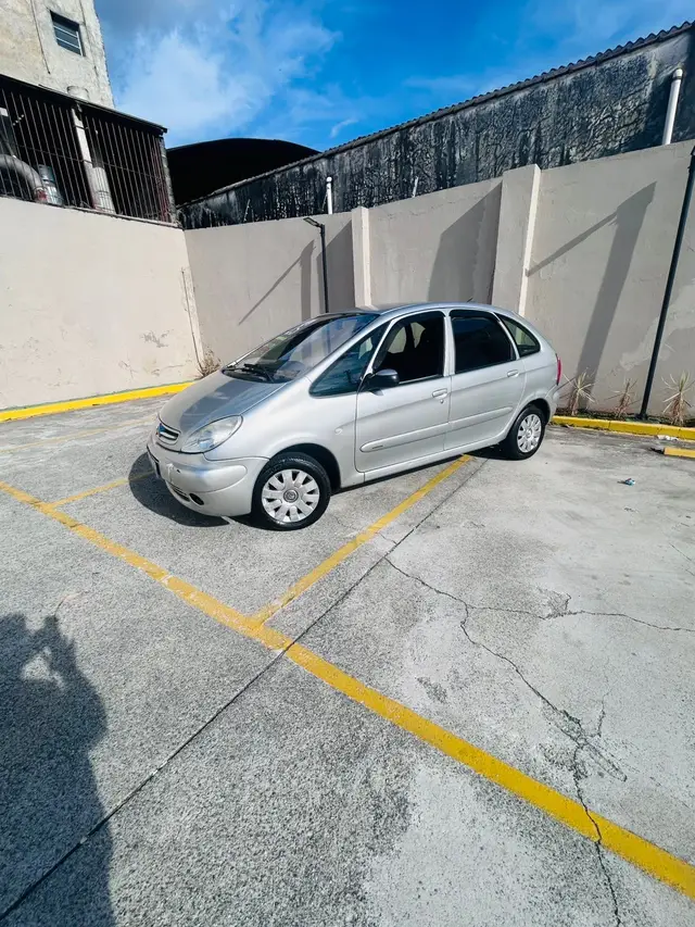 Carro Citroën Xsara Picasso 2005 Exclusive 2.0 16V (aut)