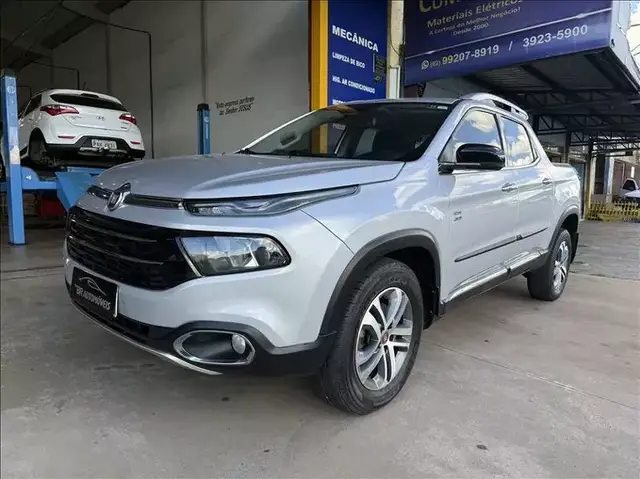 Carro Fiat Toro 2017 Volcano 2.0 diesel AT9 4x4