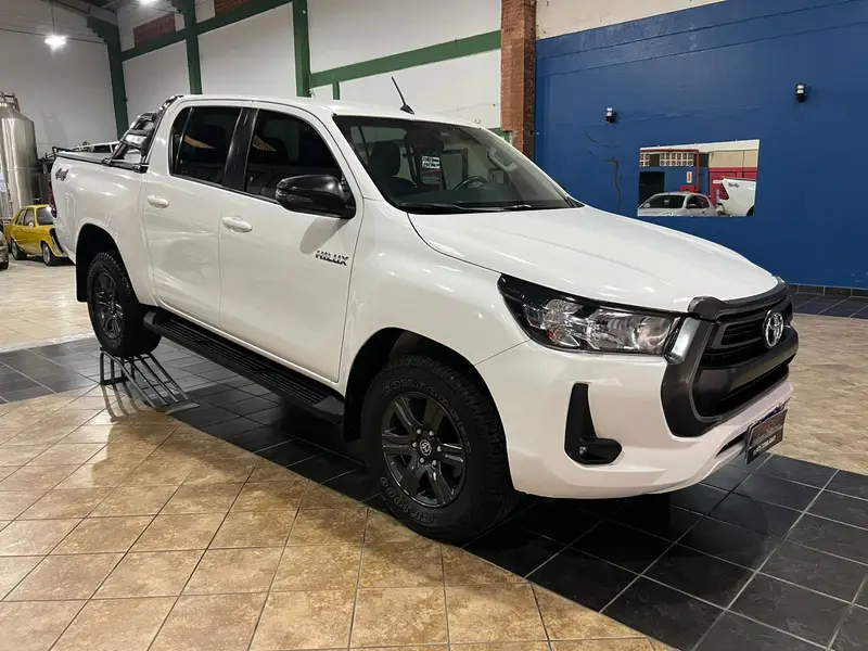 Toyota Hilux Cabine Dupla STD Power Pack 2.8 TDI CD 4x4