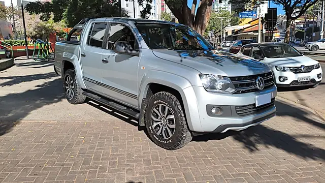 Carro Volkswagen Amarok 2015 2.0 CD 4x4 TDi Trendline