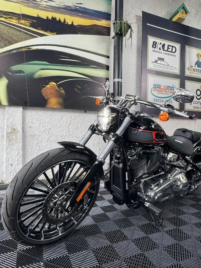 Moto Harley-Davidson Breakout 2023 117