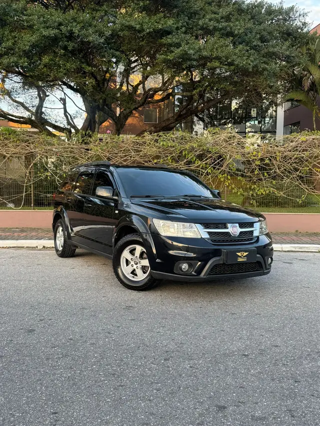 Carro Fiat Freemont 2012 2.4 16V Emotion (Aut)