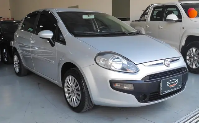 Carro Fiat Punto 2013 Attractive 1.4 (Flex)