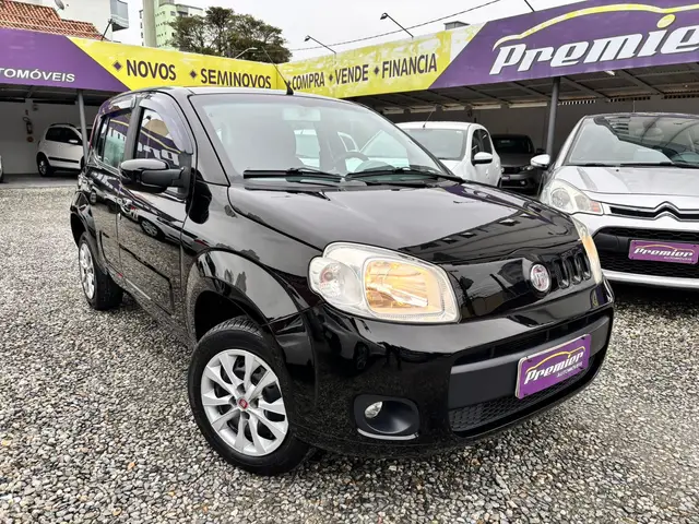 Carro Fiat Uno 2012 Attractive 1.4 8V (Flex) 4p