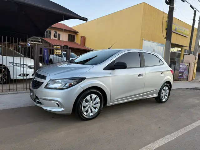 Carro Chevrolet Onix 2019 1.0 Joy SPE/4