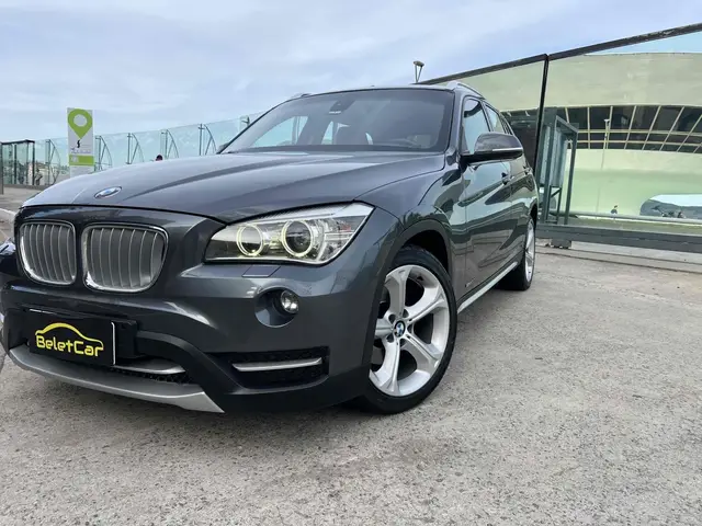 Carro BMW X1 2014 2.0 sDrive20i (Aut)