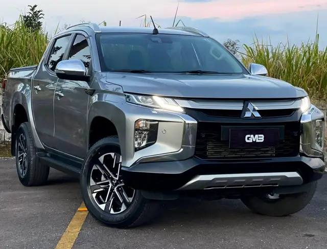 Carro Mitsubishi L200 Triton Savana 2024 HPE 2.4 Sertões