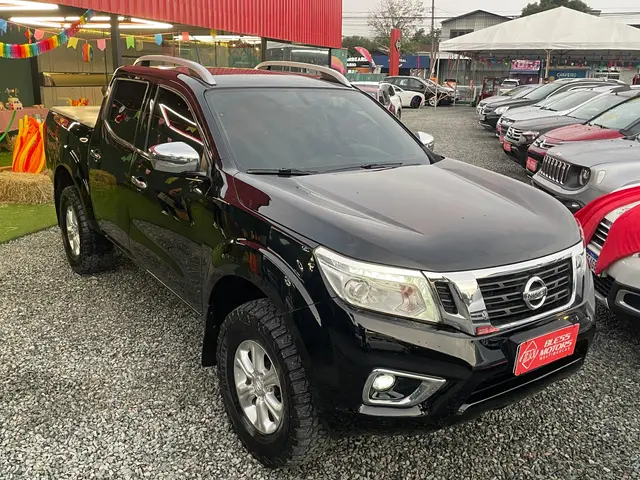 Carro Nissan Frontier 2018 2.3 TD CD LE 4x4 (Aut)