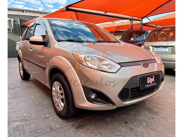 Carro Ford Fiesta Hatch 2013 1.6 (Flex)