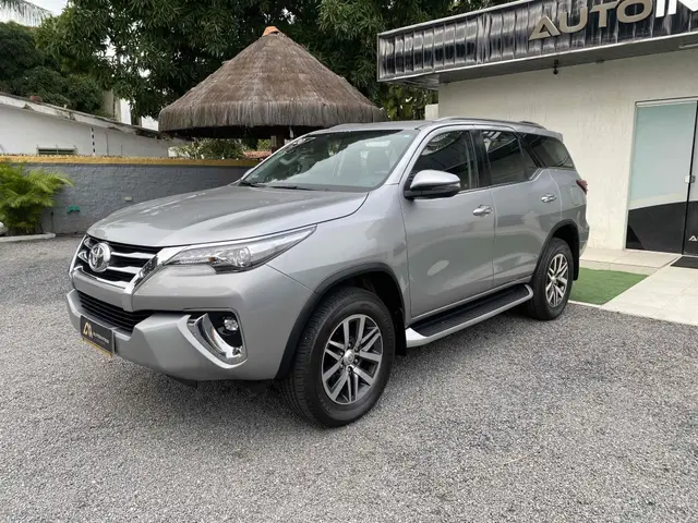 Carro Toyota SW4 2020 2.8 TDI SRX 7L 4x4 (Aut) (Diesel)