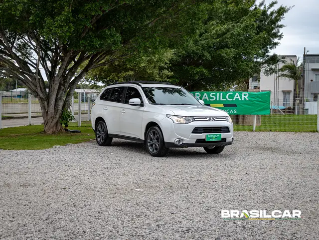 Carro Mitsubishi Outlander 2015 2.0 16V CVT