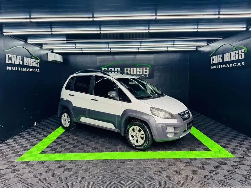 Fiat Idea Adventure 1.8 16V E.TorQ (Flex)