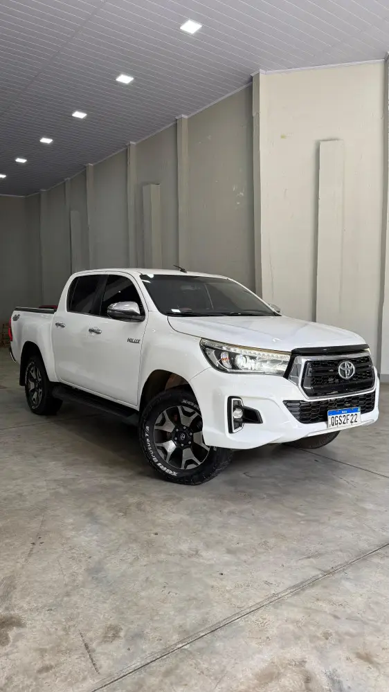 Carro Toyota Hilux Cabine Dupla 2019 Hilux 2.8 TDI SRX CD 4x4 (Aut)