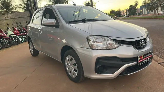 Carro Toyota Etios 2018 XS 1.5 (Aut) (Flex)
