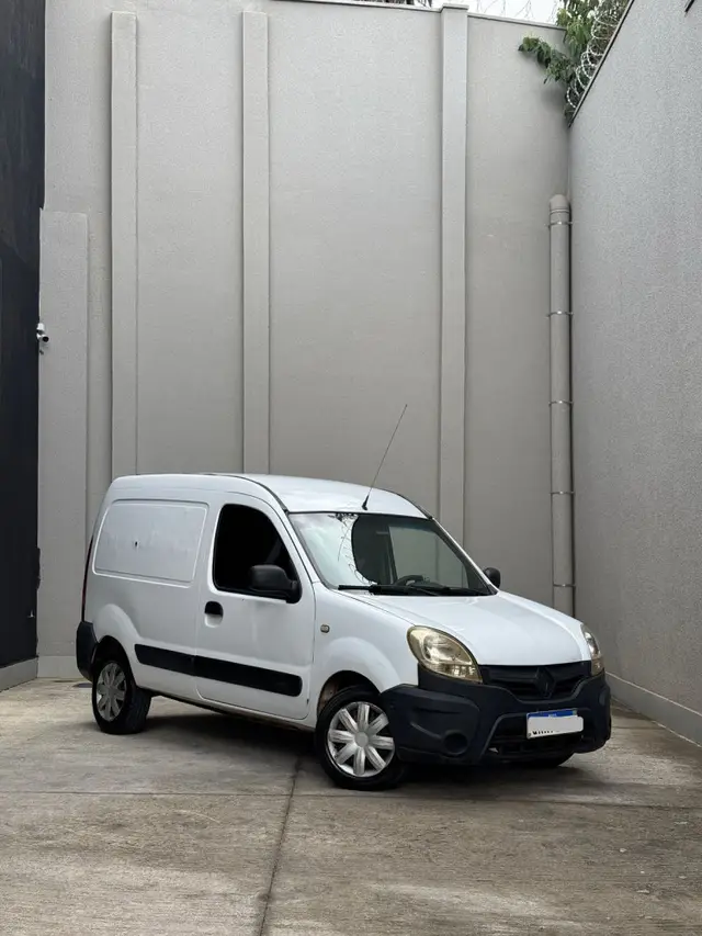 Carro Renault Kangoo Express 2016 1.6 16V (Flex)